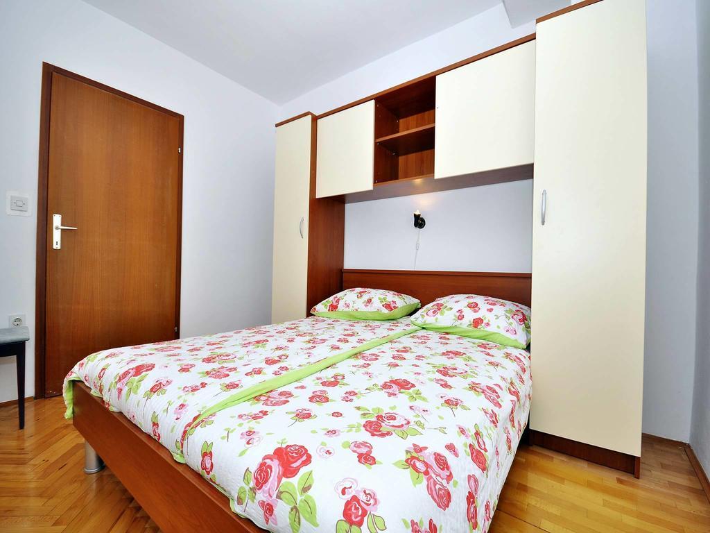 Apartments Mira 645 Porec Room photo