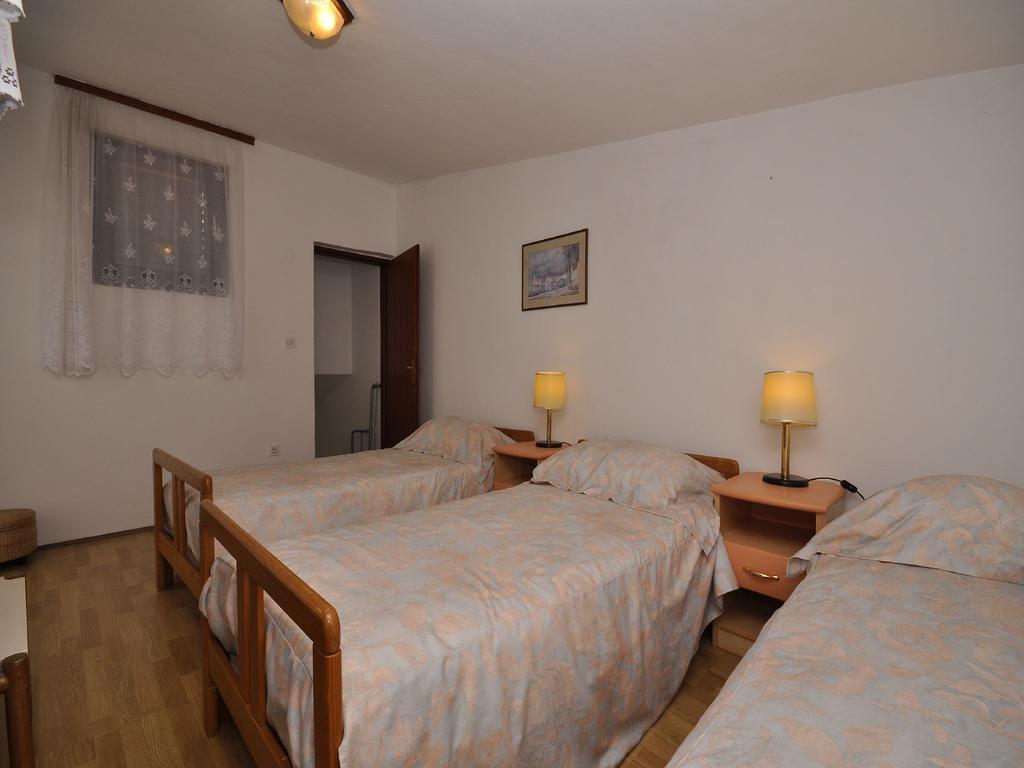 Apartments Mira 645 Porec Room photo